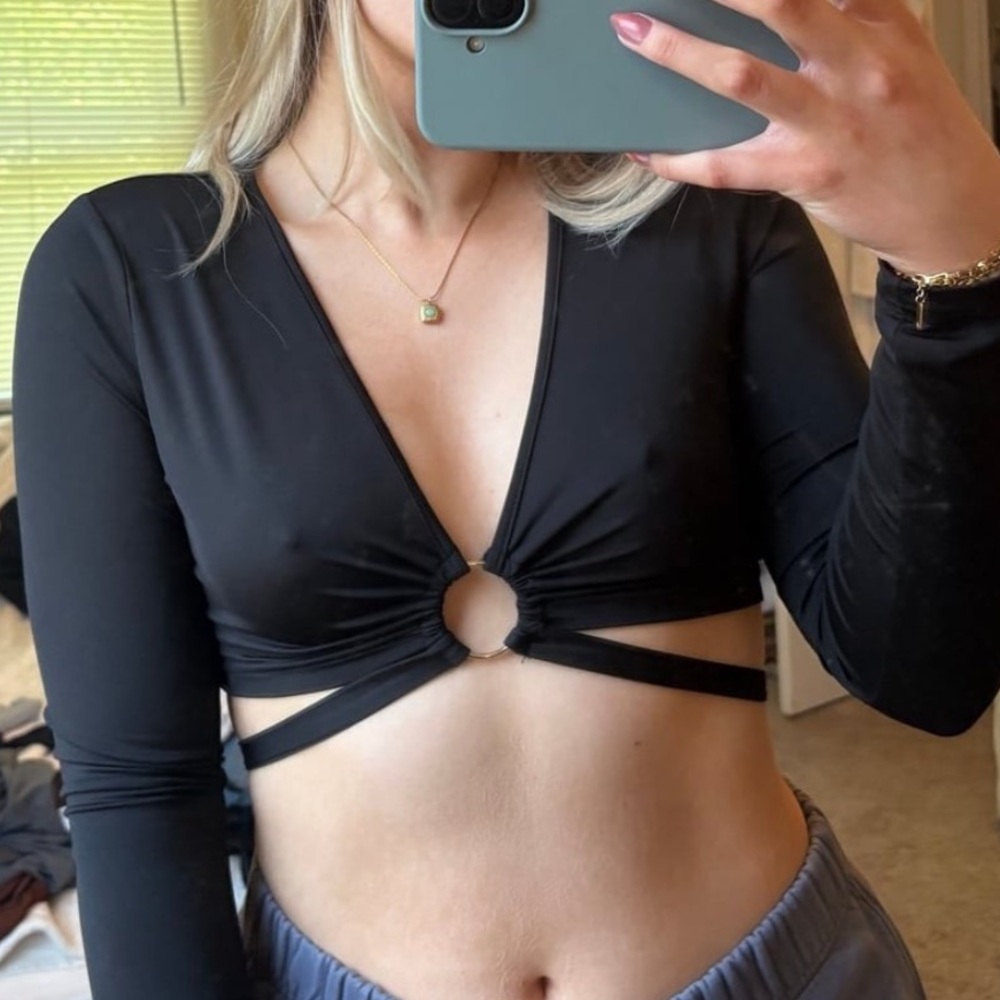SHEIN Black Ring Wrap Crop Top